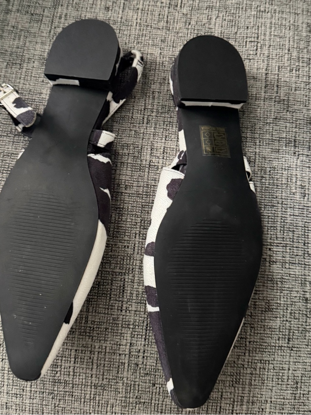 Cider Black & White Cow-Print Pointed Slingback Flats - Picture 3 of 4